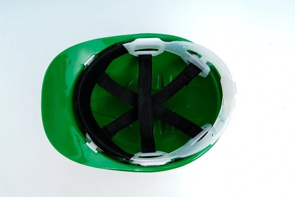 Каска защитная ЕЛАНПЛАСТ ЕВРОПА зеленая (ленточное оголовье) - фото 6